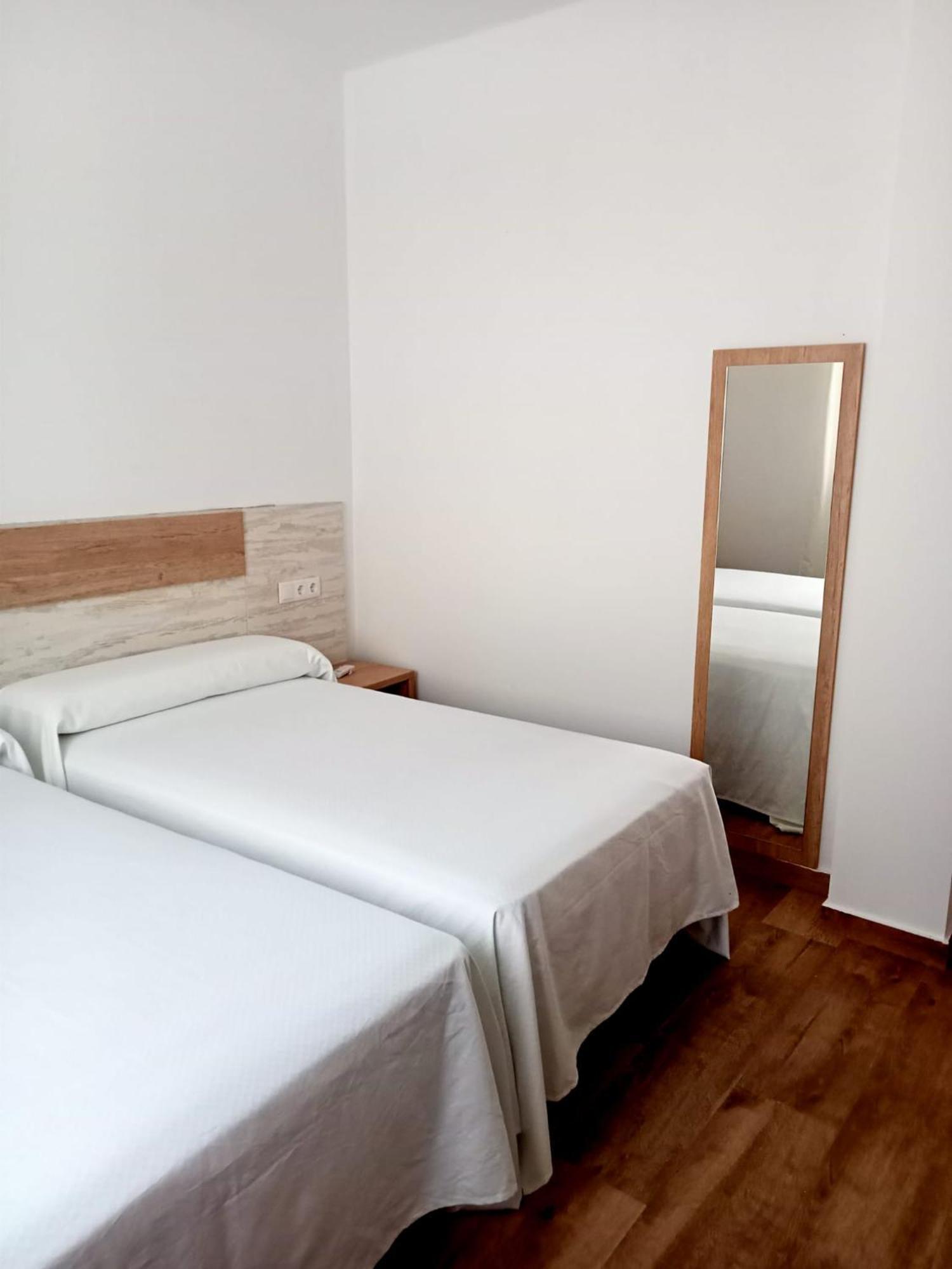 Apartamentos El Arenal Acebo Rom bilde